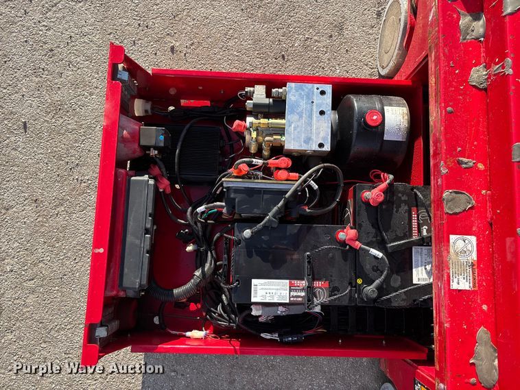 image for item FG1681 2018 MEC 1330SE scissor lift