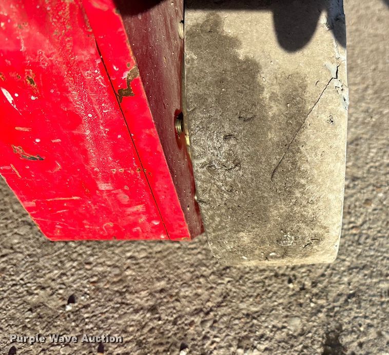 image for item FG1681 2018 MEC 1330SE scissor lift