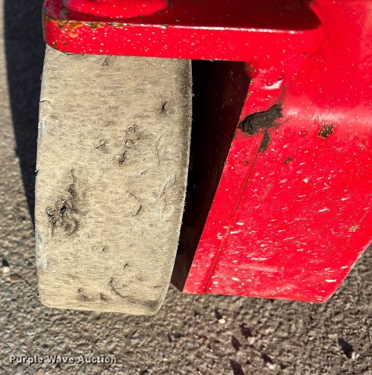 image for item FG1681 2018 MEC 1330SE scissor lift