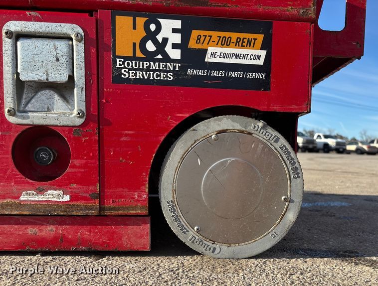 image for item FG1681 2018 MEC 1330SE scissor lift