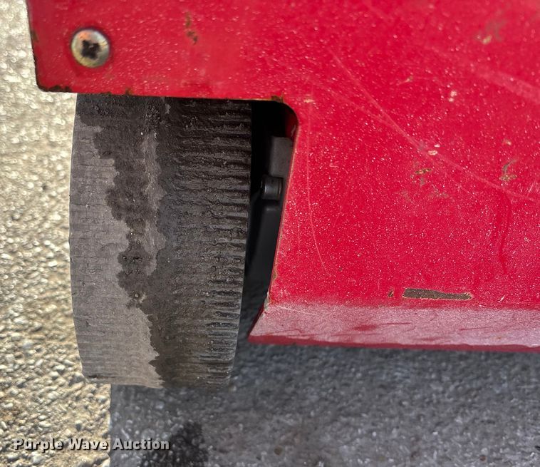 image for item FG1681 2018 MEC 1330SE scissor lift