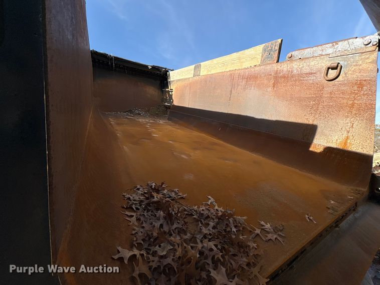 image for item FI0088 2019 Kenworth T880 dump truck