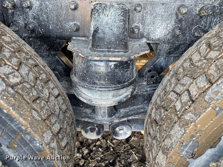 image for item FI0088 2019 Kenworth T880 dump truck