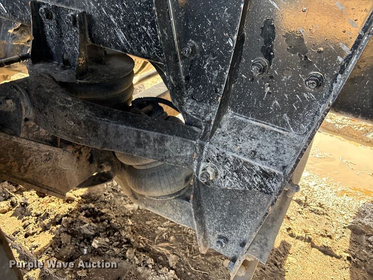 image for item FI0088 2019 Kenworth T880 dump truck