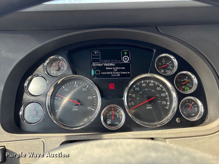 image for item FI0088 2019 Kenworth T880 dump truck