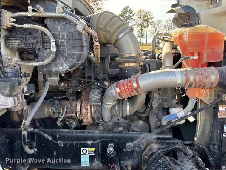 image for item FI0088 2019 Kenworth T880 dump truck