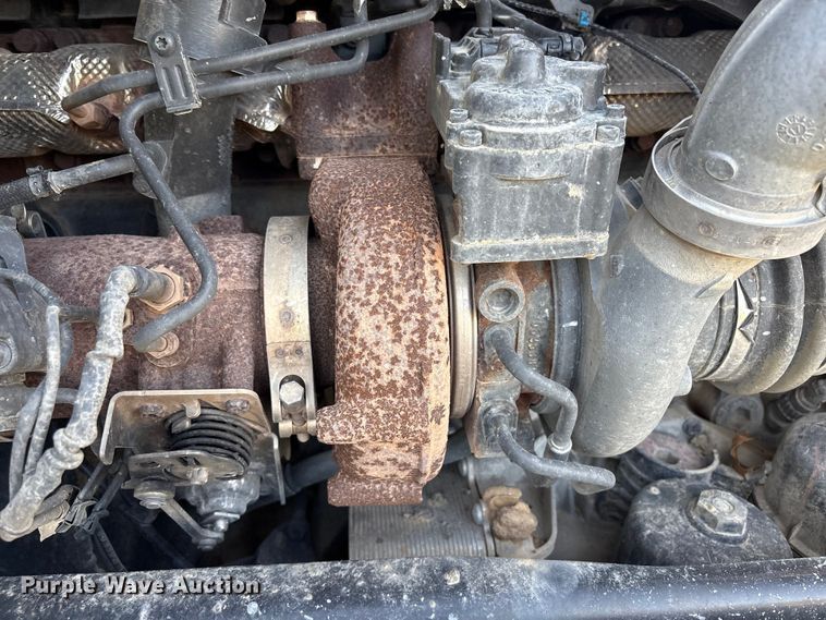 image for item FI0088 2019 Kenworth T880 dump truck