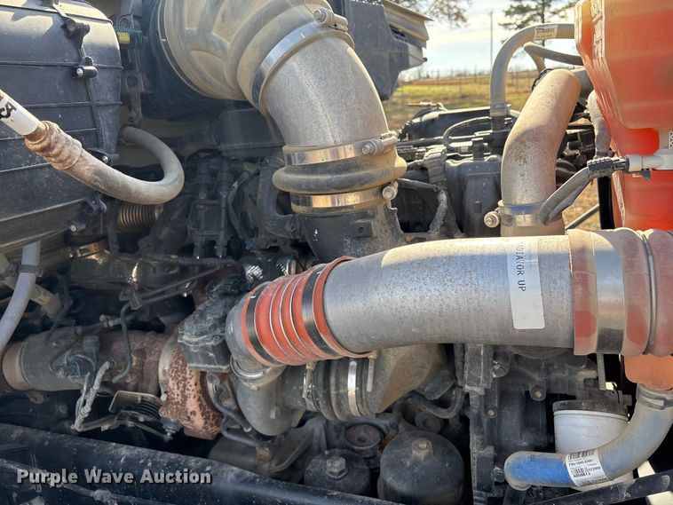 image for item FI0088 2019 Kenworth T880 dump truck