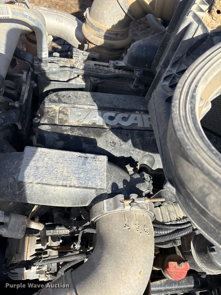 image for item FI0088 2019 Kenworth T880 dump truck