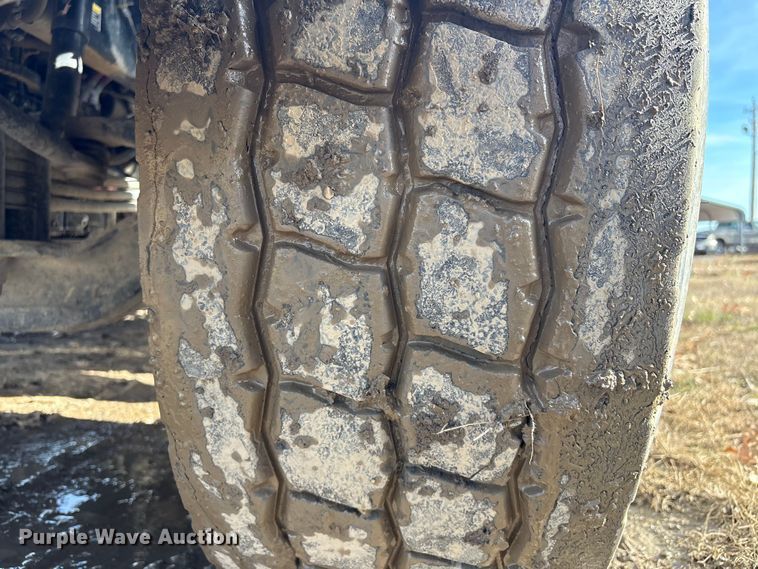 image for item FI0088 2019 Kenworth T880 dump truck