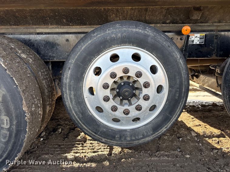 image for item FI0088 2019 Kenworth T880 dump truck