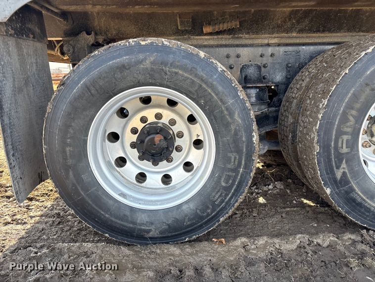 image for item FI0088 2019 Kenworth T880 dump truck