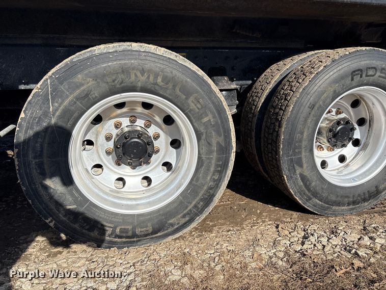 image for item FI0088 2019 Kenworth T880 dump truck