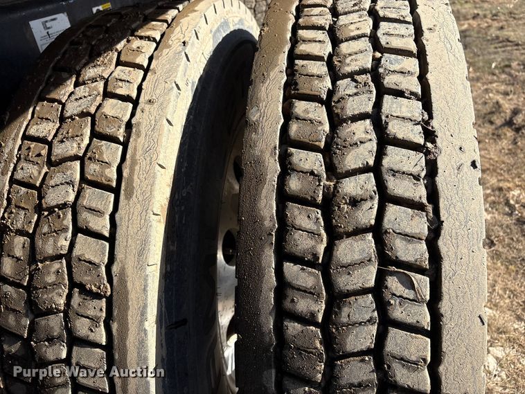 image for item FI0088 2019 Kenworth T880 dump truck