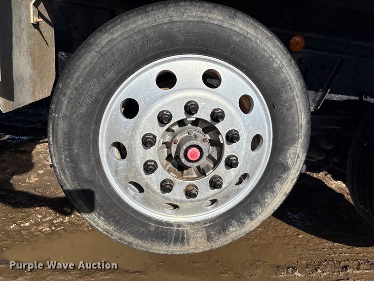 image for item FI0088 2019 Kenworth T880 dump truck