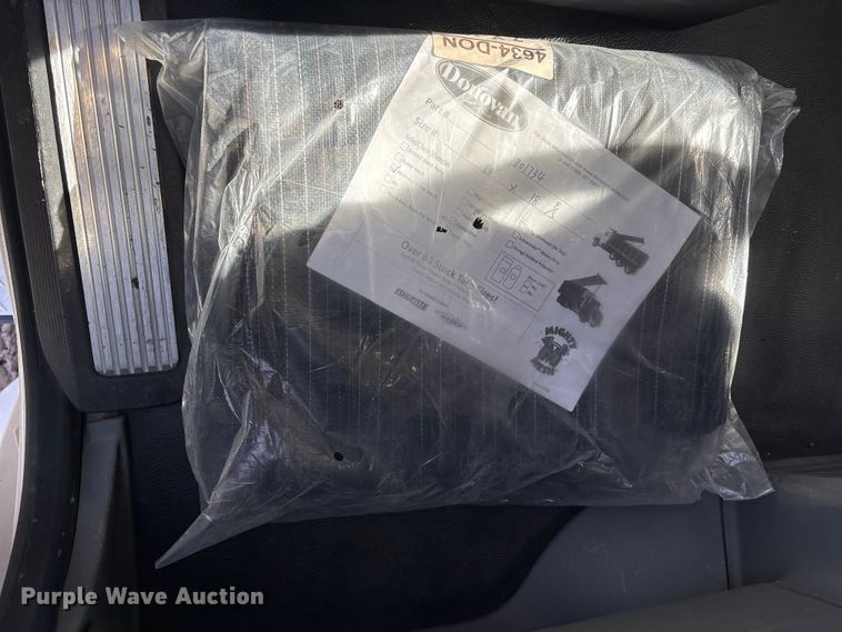 image for item FI0088 2019 Kenworth T880 dump truck