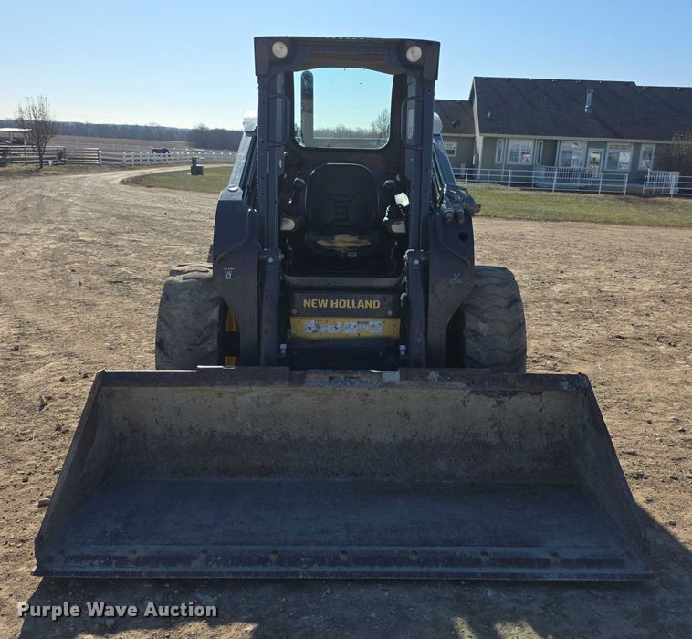 image for item FI0688 New Holland L230 200 series skid steer loader