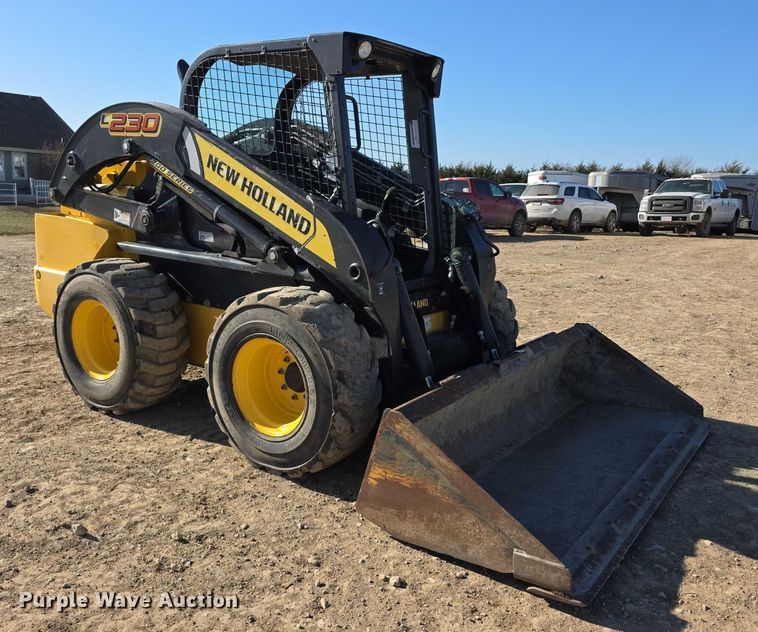 image for item FI0688 New Holland L230 200 series skid steer loader