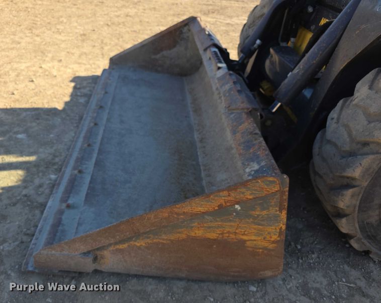 image for item FI0688 New Holland L230 200 series skid steer loader