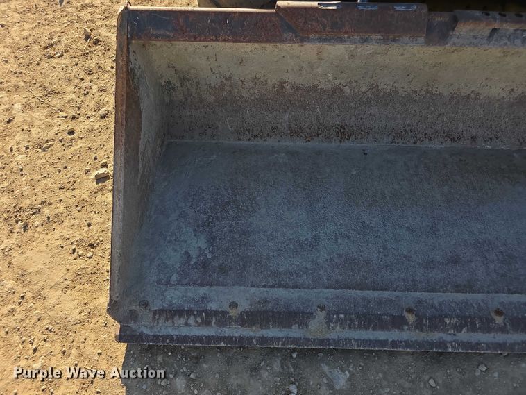 image for item FI0688 New Holland L230 200 series skid steer loader