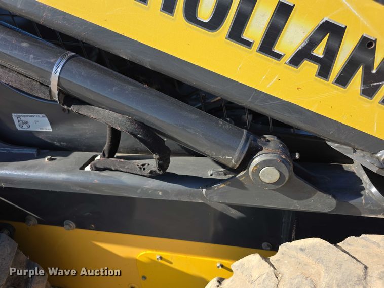 image for item FI0688 New Holland L230 200 series skid steer loader