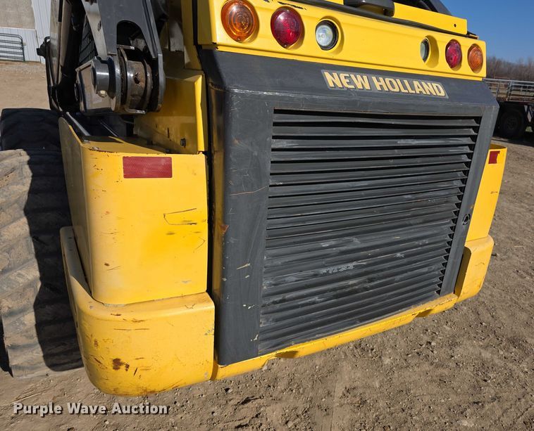 image for item FI0688 New Holland L230 200 series skid steer loader