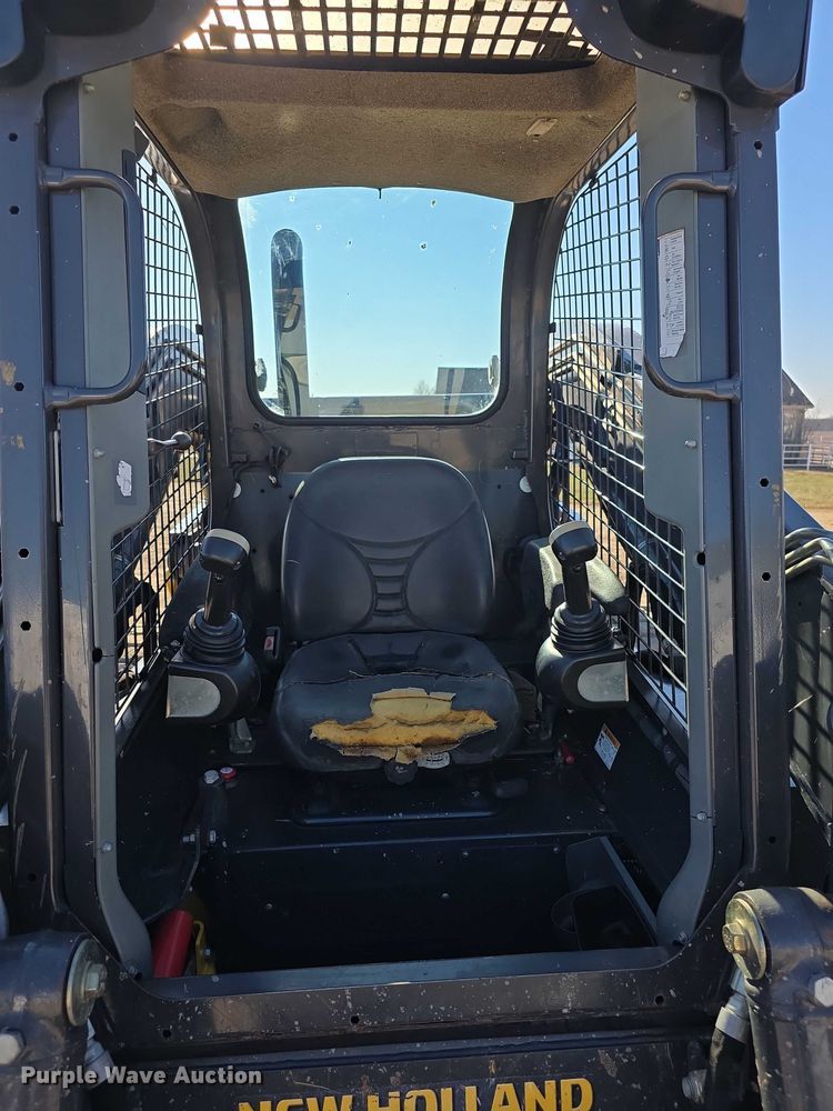 image for item FI0688 New Holland L230 200 series skid steer loader