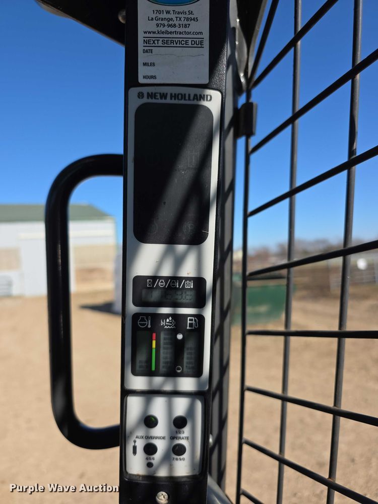 image for item FI0688 New Holland L230 200 series skid steer loader