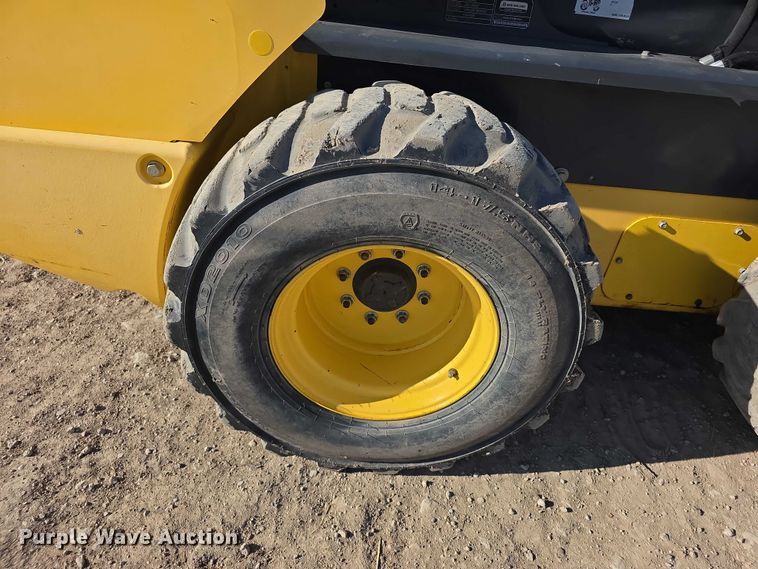 image for item FI0688 New Holland L230 200 series skid steer loader