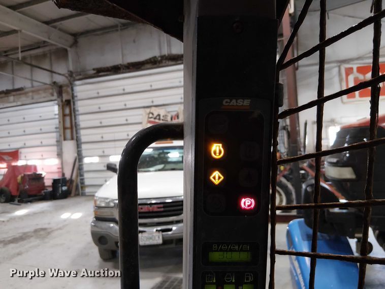 image for item FK0899 Case  SR210 skid steer loader