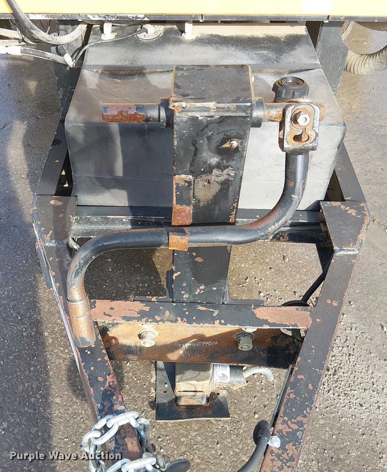 image for item FK0905 Vermeer V500LE vacuum trailer