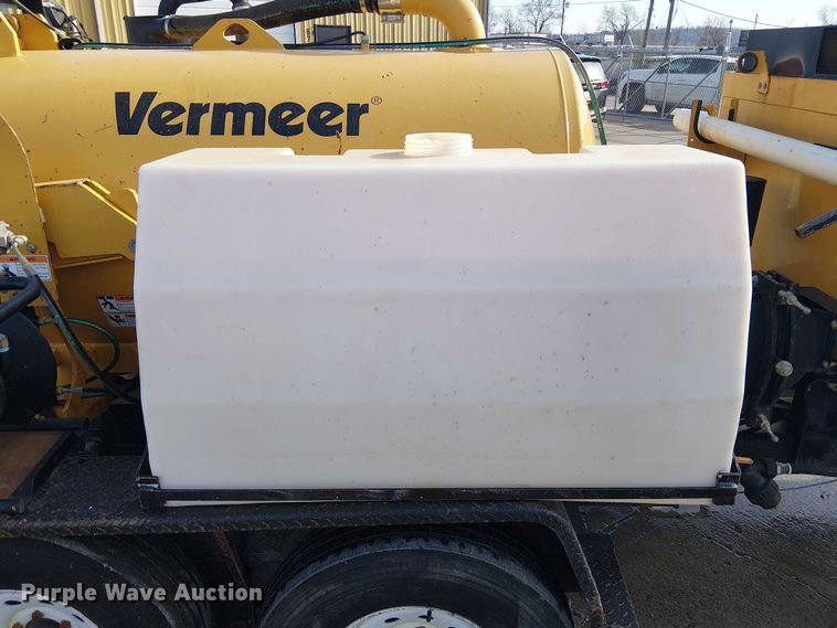 image for item FK0905 Vermeer V500LE vacuum trailer