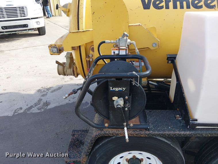 image for item FK0905 Vermeer V500LE vacuum trailer