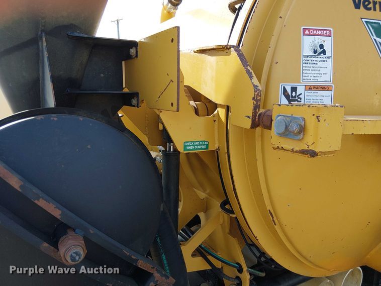 image for item FK0905 Vermeer V500LE vacuum trailer