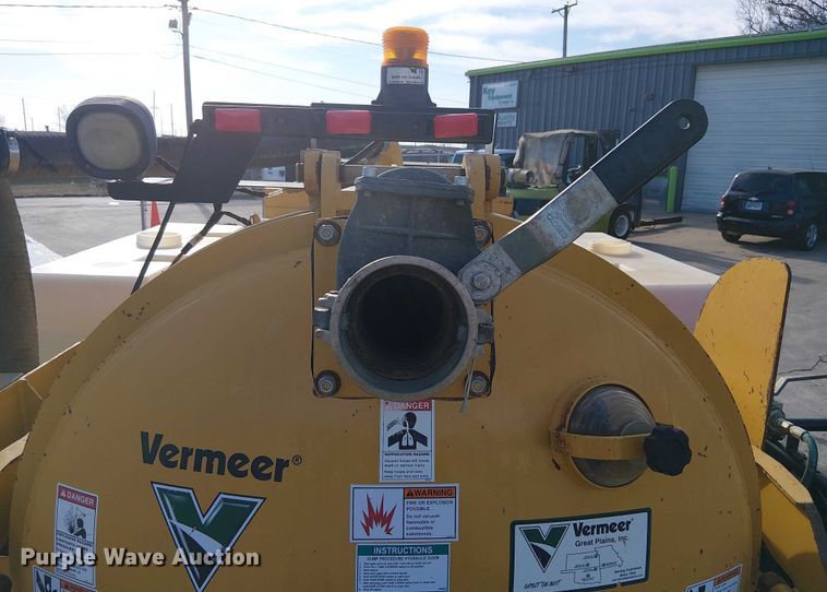 image for item FK0905 Vermeer V500LE vacuum trailer
