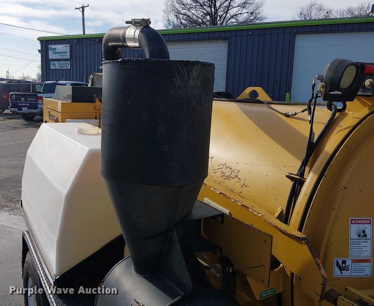 image for item FK0905 Vermeer V500LE vacuum trailer