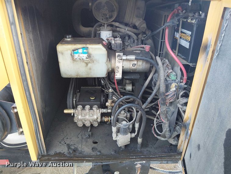 image for item FK0905 Vermeer V500LE vacuum trailer