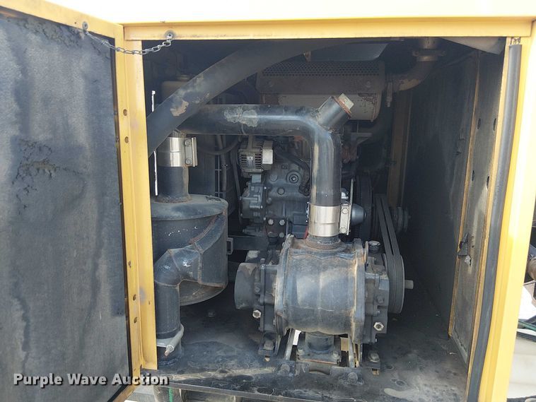 image for item FK0905 Vermeer V500LE vacuum trailer