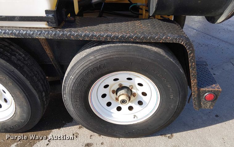 image for item FK0905 Vermeer V500LE vacuum trailer