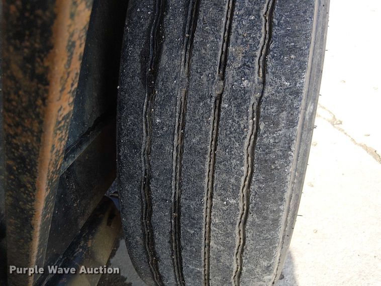 image for item FK0905 Vermeer V500LE vacuum trailer