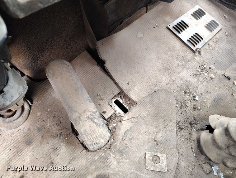 image for item IP9713 1988 Kenworth W900B dump truck