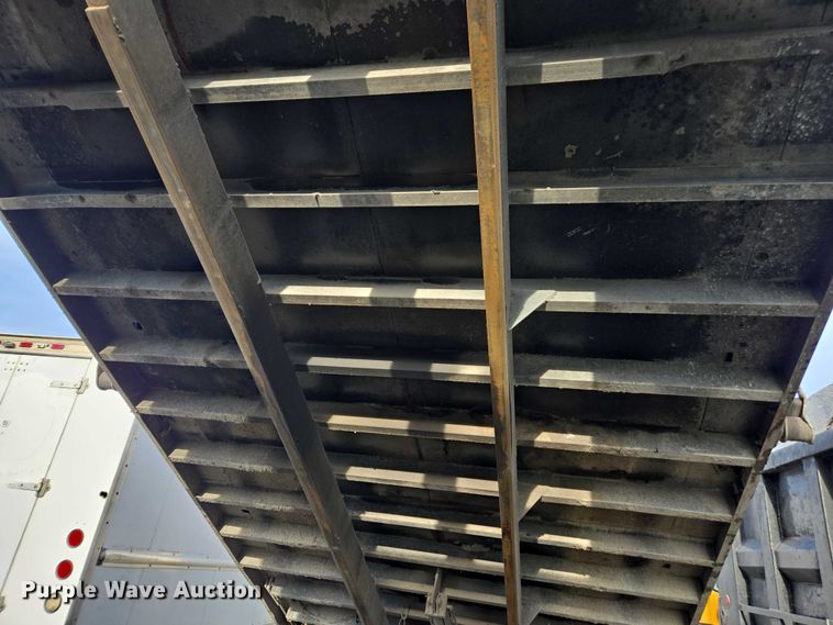 image for item YA1645 2017 Kenworth T800 dump truck