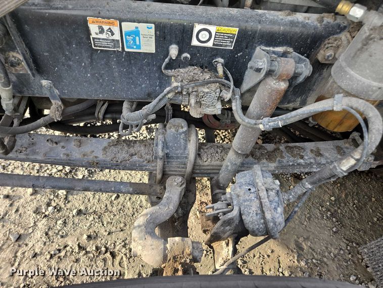 image for item YA1645 2017 Kenworth T800 dump truck