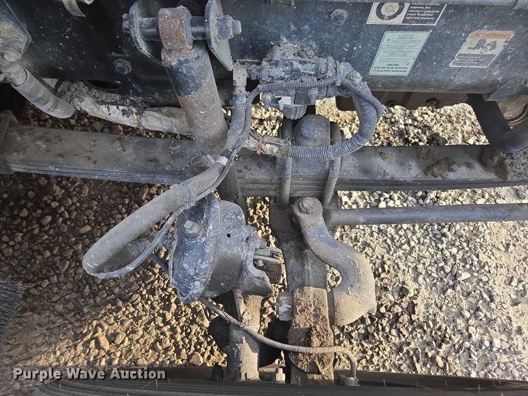 image for item YA1645 2017 Kenworth T800 dump truck