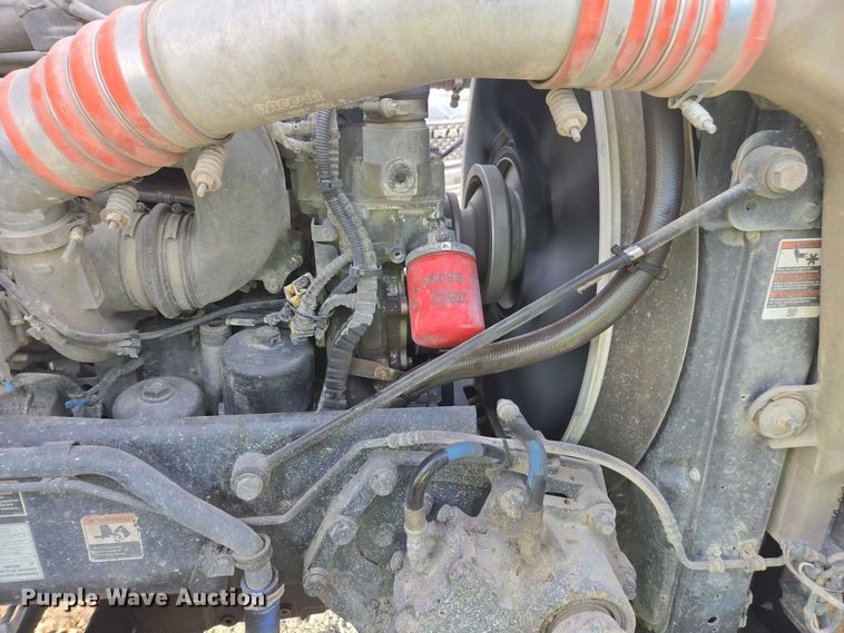 image for item YA1645 2017 Kenworth T800 dump truck