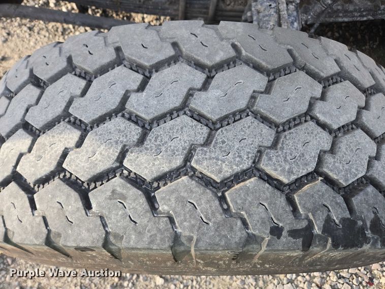 image for item YA1645 2017 Kenworth T800 dump truck