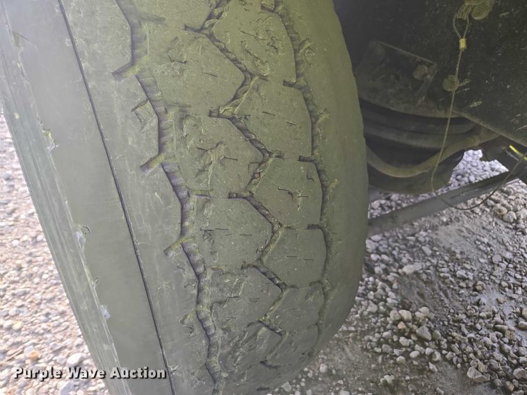 image for item YA1645 2017 Kenworth T800 dump truck