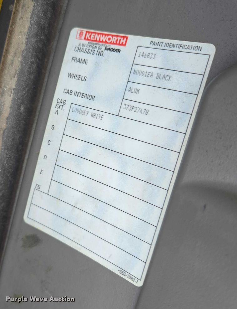 image for item YA1645 2017 Kenworth T800 dump truck