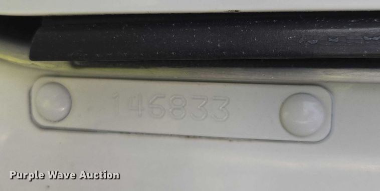 image for item YA1645 2017 Kenworth T800 dump truck