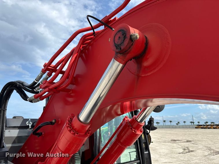 image for item YA1647 2023 Link-Belt 145X4DZ excavator